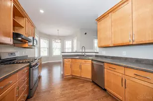 9034 Amy Marie Dr, West Chester, OH 45069 - Photo 7