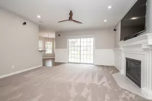 9034 Amy Marie Dr, West Chester, OH 45069 - Photo 5