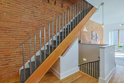 323 Milton Street, Cincinnati, OH 45202 - Photo 5