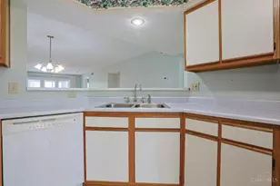 7630 Cheviot Rd, Cincinnati, OH 45247 - Photo 13