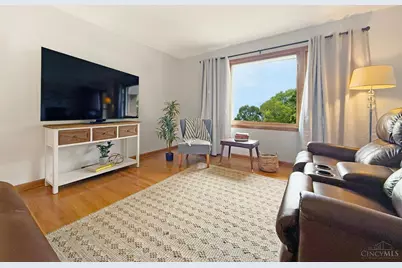 2215 Wellington Road, Middletown, OH 45044 - Photo 5