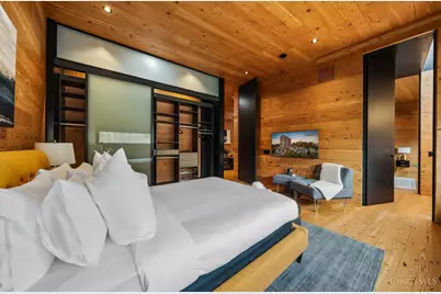 1059 Celestial Street, Cincinnati, OH 45202 - Photo 13