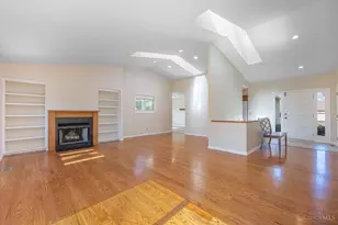 2237 Sweetbriar Ln, Cincinnati, OH 45239 - Photo 3