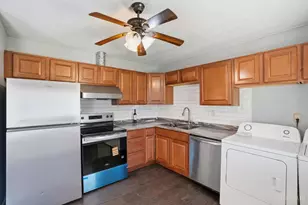 635 Carefree Dr, Union Township, OH 45244 - Photo 9