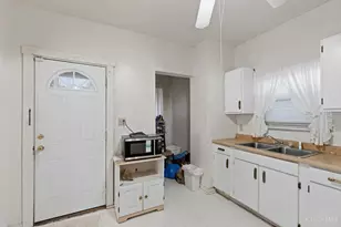 6204 Prentice St, Cincinnati, OH 45227 - Photo 9