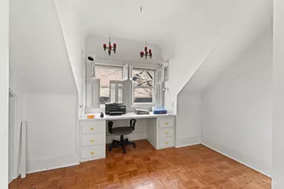 558 Howell Avenue, Cincinnati, OH 45220 - Photo 25