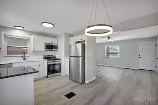 1478 Foxwood Dr, Cincinnati, OH 45231 - Photo 11