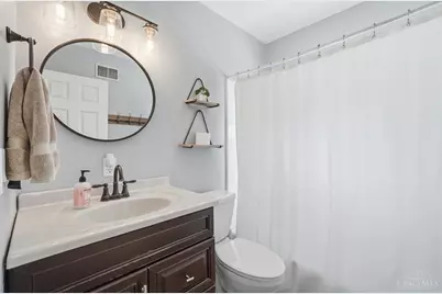 3301 Cresentview Lane, Green Township, OH 45248 - Photo 17