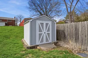 3301 Cresentview Ln, Green Township, OH 45248 - Photo 35