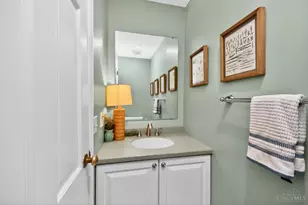 350 Pleasant Hill Dr, Wyoming, OH 45215 - Photo 19