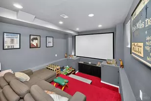 350 Pleasant Hill Dr, Wyoming, OH 45215 - Photo 51