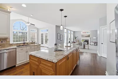 5290 Poets Way, Liberty Township, OH 45011 - Photo 19