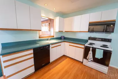 3323 Bellehaven Court, Green Township, OH 45248 - Photo 5