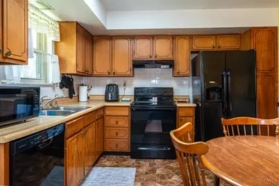 2766 Symphony Way, West Carrollton, OH 45449 - Photo 9