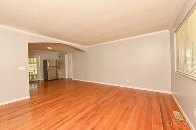 9883 Overview Lane, Springfield Township, OH 45231 - Photo 5