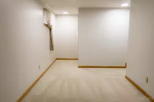 1452 Meadow Ridge Cir, Wilmington, OH 45177 - Photo 29