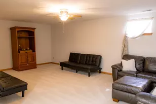 1452 Meadow Ridge Cir, Wilmington, OH 45177 - Photo 31