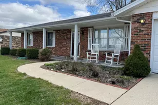 210 Baker Ln, Carlisle, OH 45005 - Photo 3