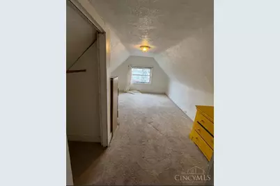 313 E University Avenue, Cincinnati, OH 45219 - Photo 15