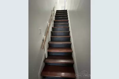 313 E University Avenue, Cincinnati, OH 45219 - Photo 13