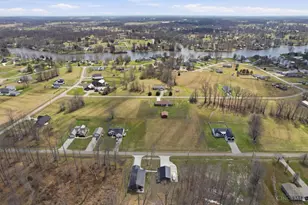 174 Black Hawk Dr, Franklin Township, OH 45171 - Photo 49