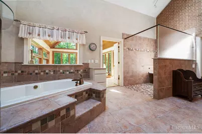 7883 Chestershire Drive, West Chester, OH 45241 - Photo 17