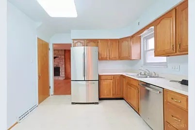 6233 Sharlene Drive, Cincinnati, OH 45248 - Photo 17