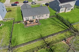 4001 Ivy Wood Dr, Batavia Township, OH 45102 - Photo 5