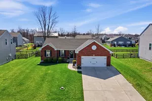 4001 Ivy Wood Dr, Batavia Township, OH 45102 - Photo 3