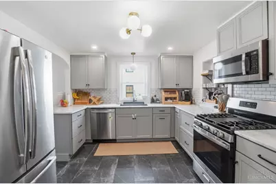 1040 Burns Avenue, Wyoming, OH 45215 - Photo 11