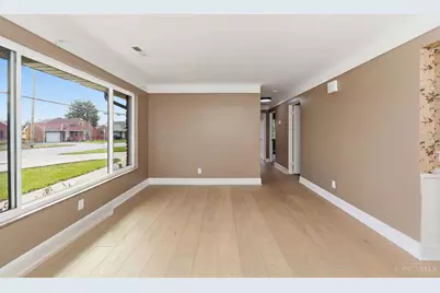 867 E Columbia Avenue, Reading, OH 45215 - Photo 9