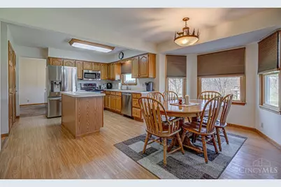 2405 Smith Road, Hamilton, OH 45013 - Photo 7