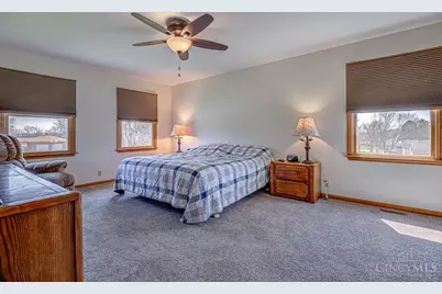 2405 Smith Road, Hamilton, OH 45013 - Photo 17