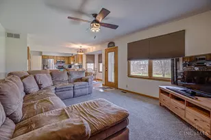 2405 Smith Rd, Hamilton, OH 45013 - Photo 3