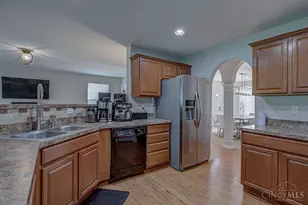 1942 Chase Ave, Cincinnati, OH 45223 - Photo 15