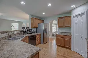 1942 Chase Ave, Cincinnati, OH 45223 - Photo 13