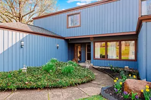 301 Wanoka Woods Dr, Terrace Park, OH 45174 - Photo 3