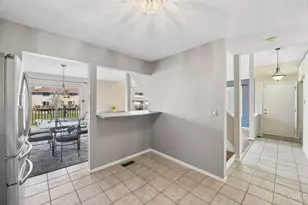 9321 Hunters Creek Dr, Blue Ash, OH 45242 - Photo 19