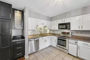 9321 Hunters Creek Dr, Blue Ash, OH 45242 - Photo 17