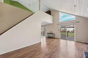 9321 Hunters Creek Dr, Blue Ash, OH 45242 - Photo 7