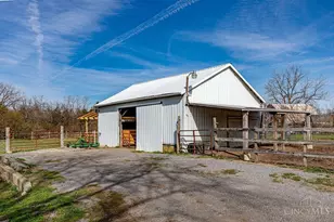 8631 Preble County Line Rd, Gratis Twp, OH 45327 - Photo 11