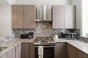 206 Wade St, Cincinnati, OH 45202 - Photo 5