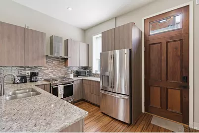 206 Wade Street, Cincinnati, OH 45202 - Photo 3