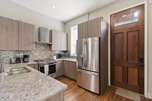 206 Wade St, Cincinnati, OH 45202 - Photo 3