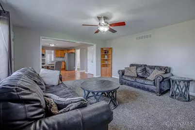 1399 Treaty Court, Hamilton, OH 45013 - Photo 3