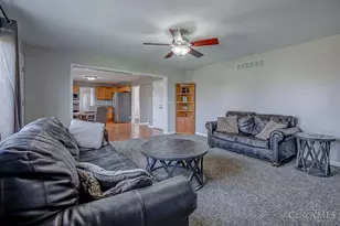 1399 Treaty Ct, Hamilton, OH 45013 - Photo 3