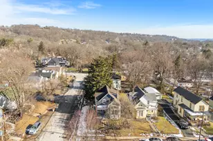 4726 Castle Pl, Cincinnati, OH 45227 - Photo 3