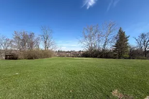 6328 Oakcreek Dr, Cincinnati, OH 45247 - Photo 5