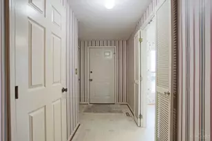 1049 Stratford Ct, Loveland, OH 45140 - Photo 3