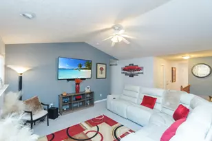 7633 Sandstone Trail, Hamilton Township, OH 45039 - Photo 5